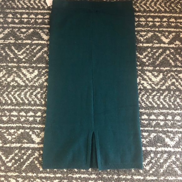 Skirt - Picture 3 of 3